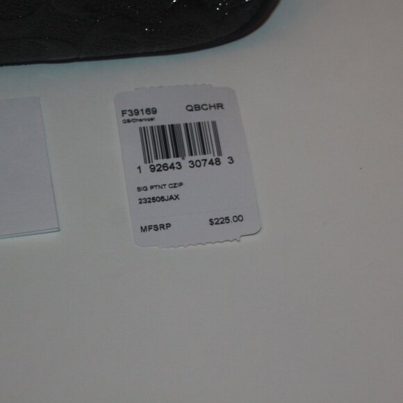 RARE Coach 39169 Leather NEW with TAGS Large Wristlet With Chain Handle - Picture 2 of 4